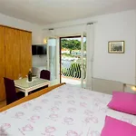 Balic - Zf Hvar Гостевой дом 3*