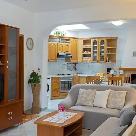 Pensionat Balic - Zf Hvar 3*