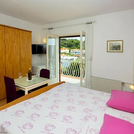 Balic - Zf Hvar Pensionat 3*