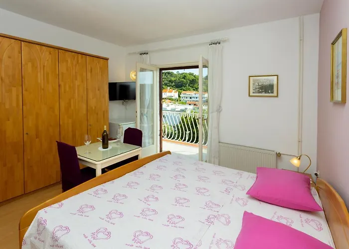 Balic - Zf Hvar Guest house 3*