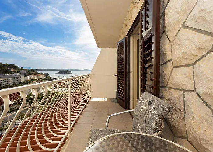 Balic - Zf Hvar 흐바르