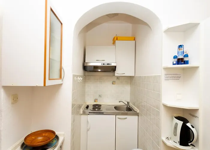 Balic - Zf Hvar Guest house 3*