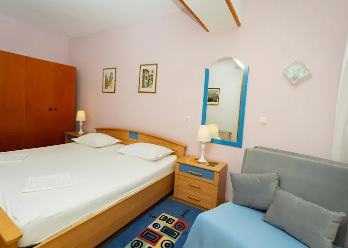 Balic - Zf Hvar Guest house 3*