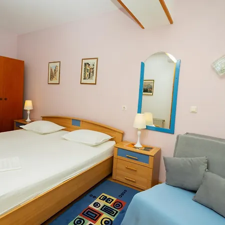 Balic - Zf Hvar Affittacamere 3*