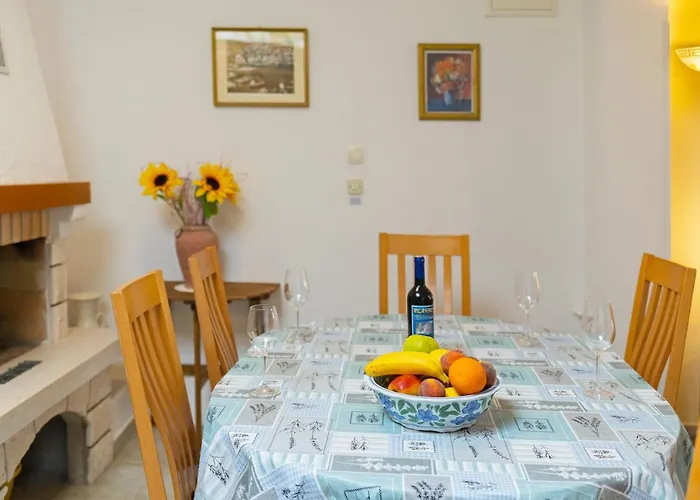 Balic - Zf Hvar 3* חוואר